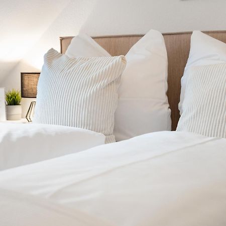 Malu Rooms - Im Stadtzentrum, Smarttv, Netflix, 24H Checkin Ludwigsburg Exteriör bild