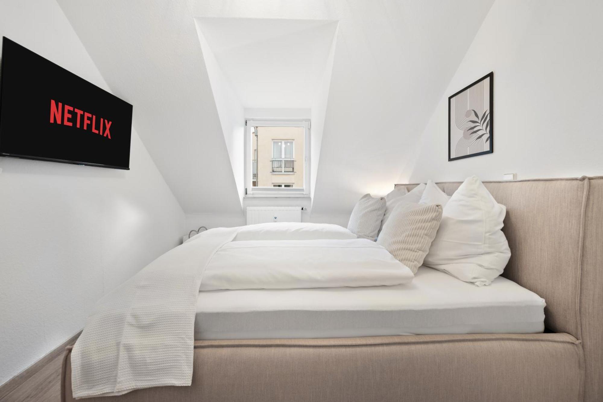 Malu Rooms - Im Stadtzentrum, Smarttv, Netflix, 24H Checkin Ludwigsburg Exteriör bild