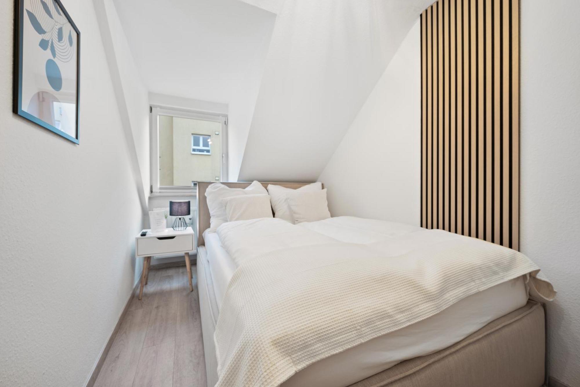 Malu Rooms - Im Stadtzentrum, Smarttv, Netflix, 24H Checkin Ludwigsburg Exteriör bild