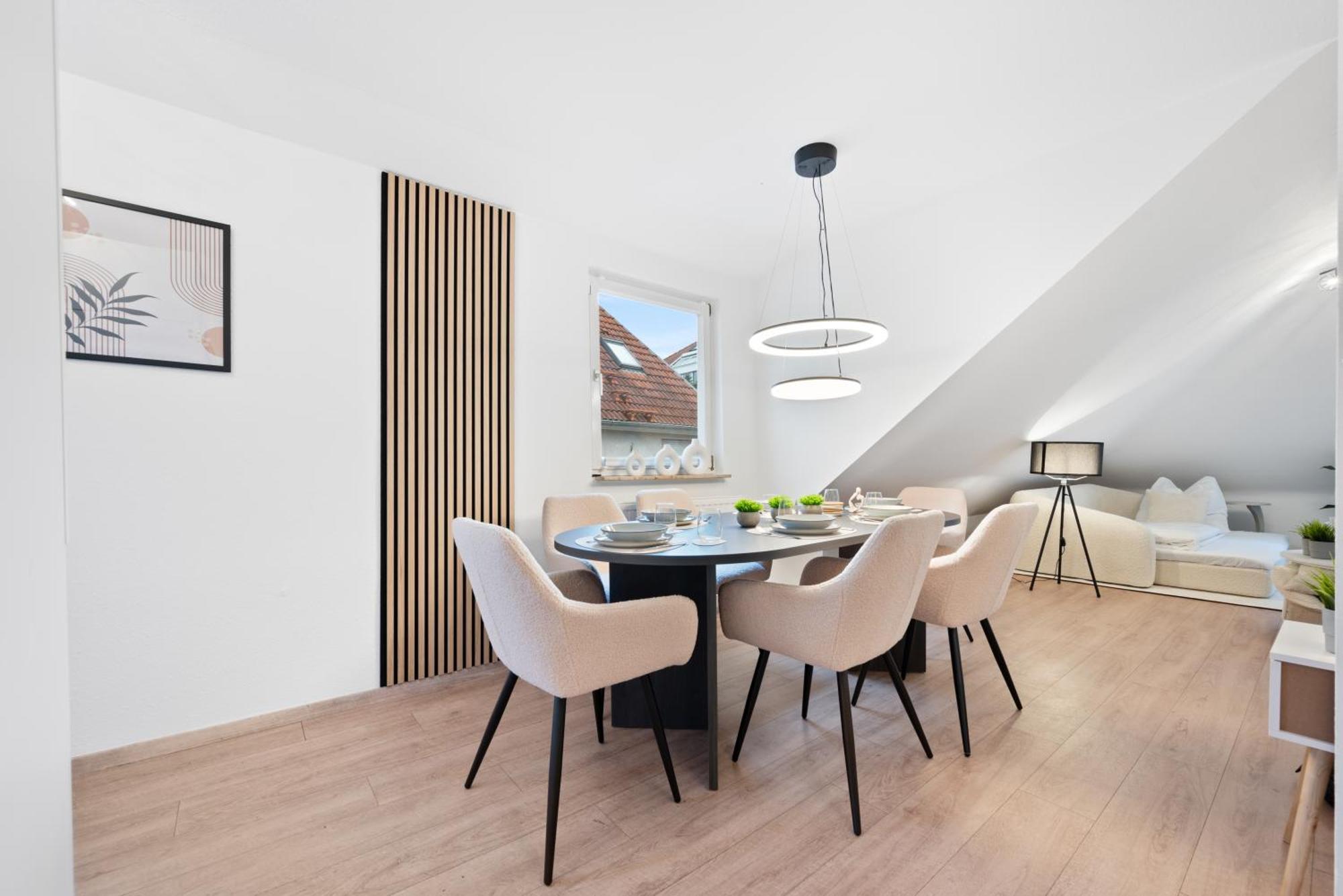 Malu Rooms - Im Stadtzentrum, Smarttv, Netflix, 24H Checkin Ludwigsburg Exteriör bild