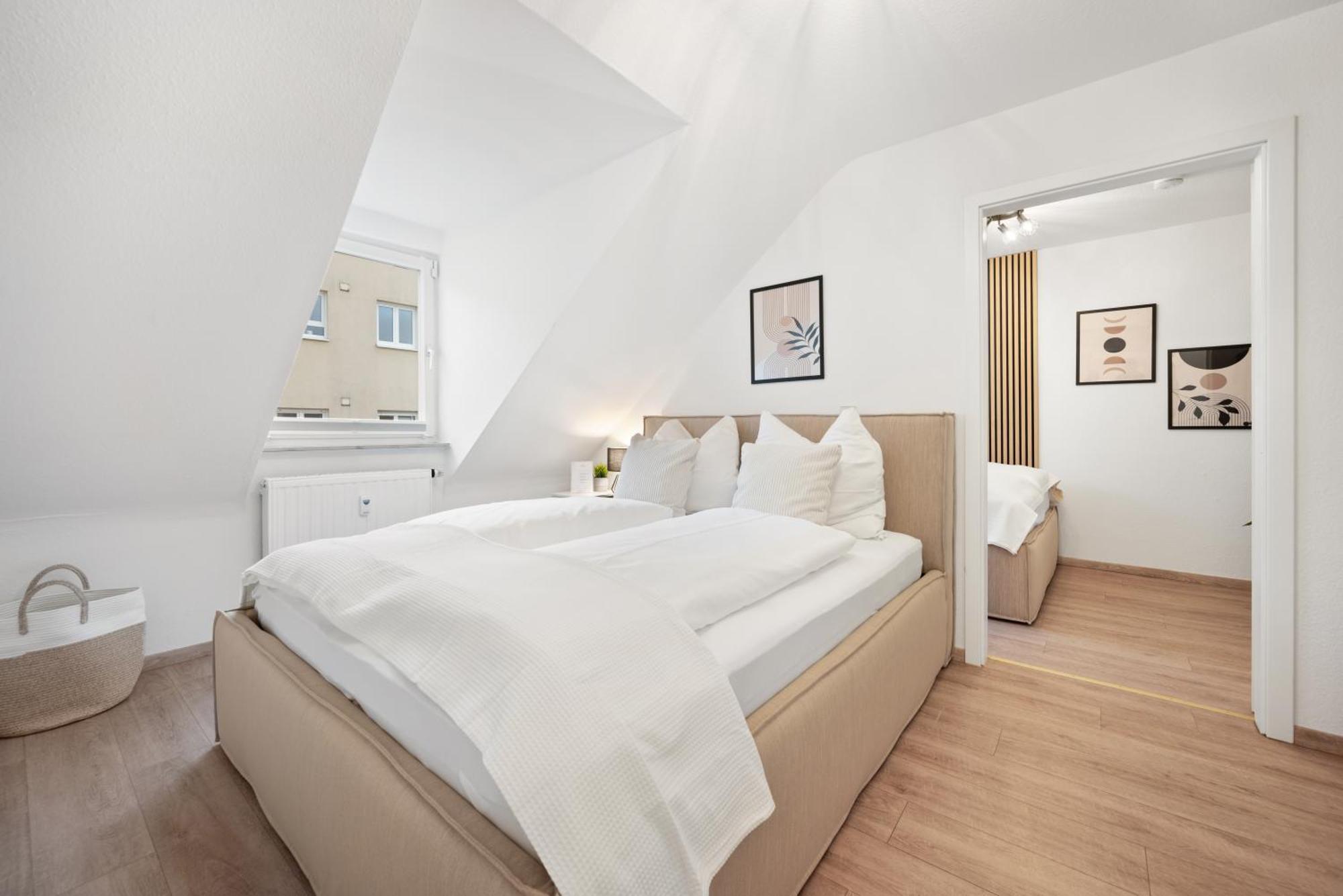 Malu Rooms - Im Stadtzentrum, Smarttv, Netflix, 24H Checkin Ludwigsburg Exteriör bild