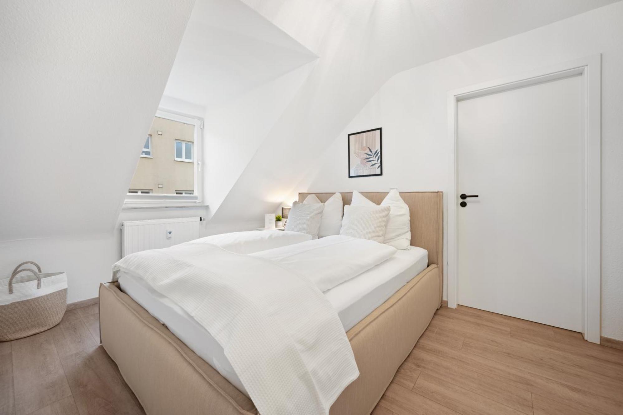 Malu Rooms - Im Stadtzentrum, Smarttv, Netflix, 24H Checkin Ludwigsburg Exteriör bild