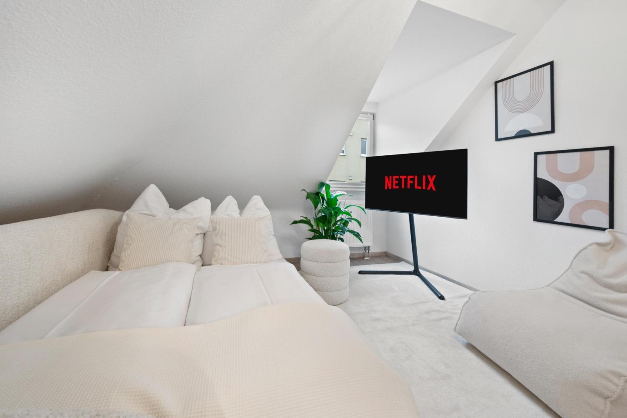 Malu Rooms - Im Stadtzentrum, Smarttv, Netflix, 24H Checkin Ludwigsburg Exteriör bild
