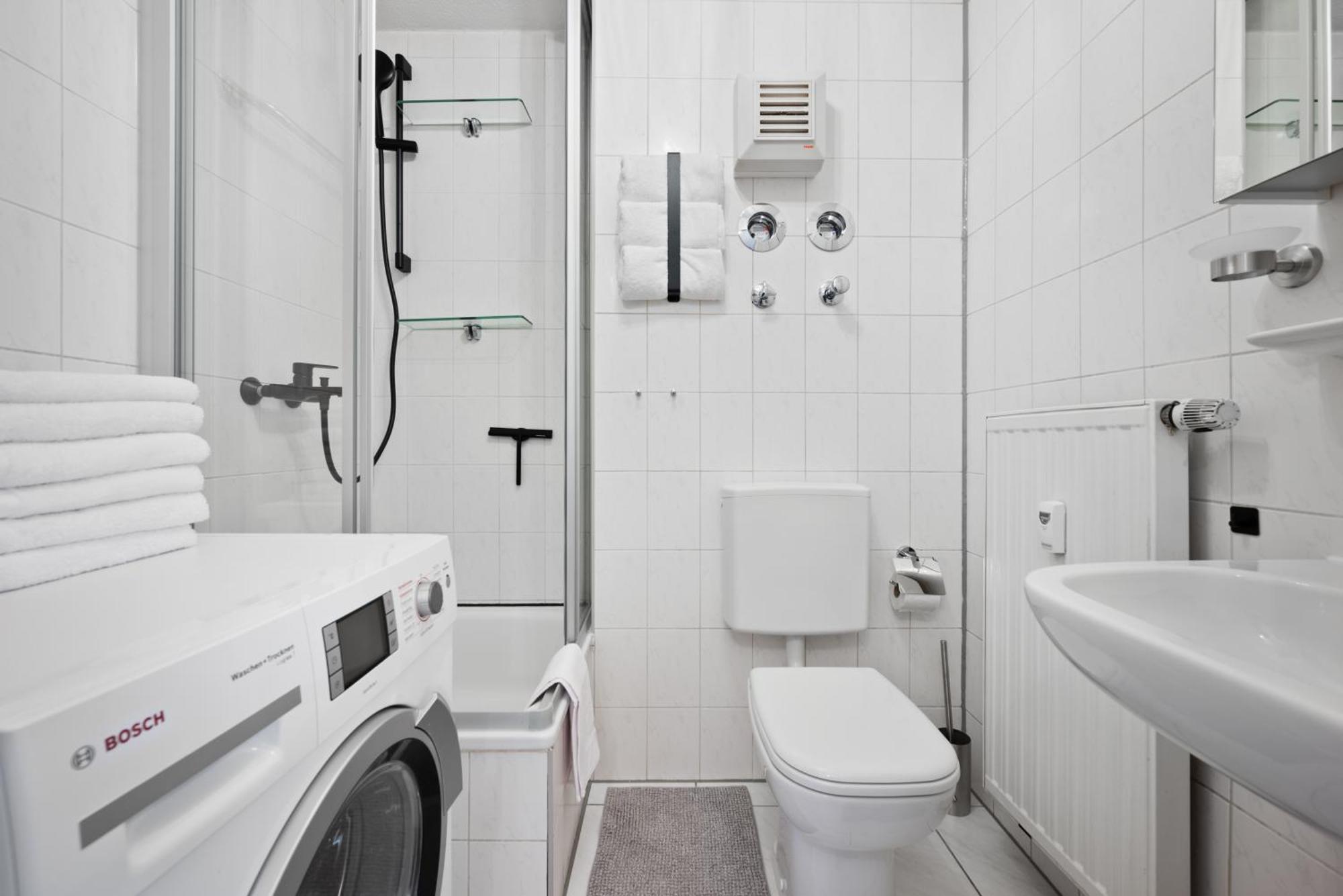 Malu Rooms - Im Stadtzentrum, Smarttv, Netflix, 24H Checkin Ludwigsburg Exteriör bild